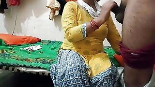 Desi Bhabi Standing Oral